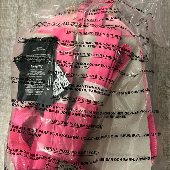 Loungefly Pastel Ghost Minnie Mouse Glow-in-the-Dark Mini Backpack - Picture 6 of 6